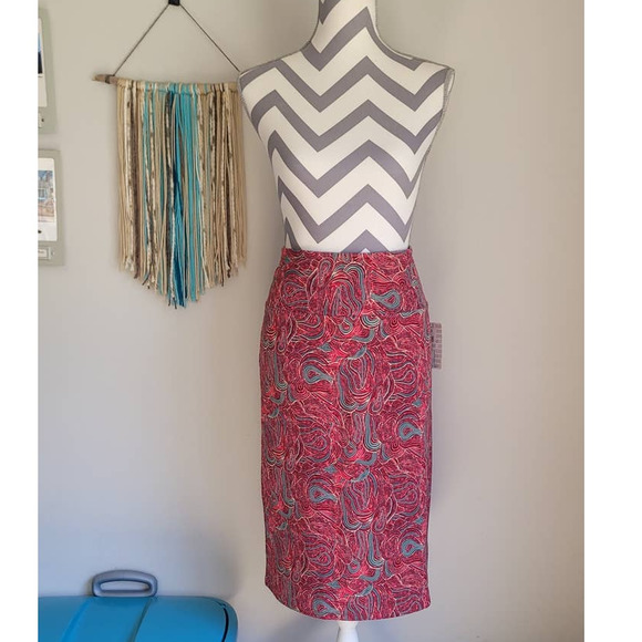 LuLaRoe Dresses & Skirts - Cassie Skirt by Lularoe 2XL Red Swirl Print NWT